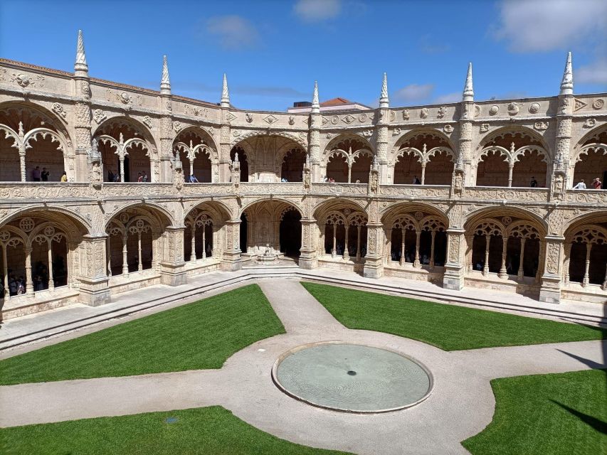 1 lisbon belem german private tour including monastery Lisbon - Belém: German Private Tour Including Monastery