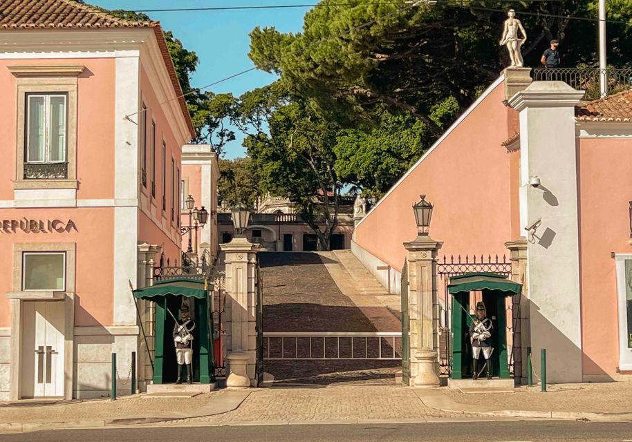 Lisbon: Belém, Scavenger Hunt and Sights Self-Guided Tour - Experience