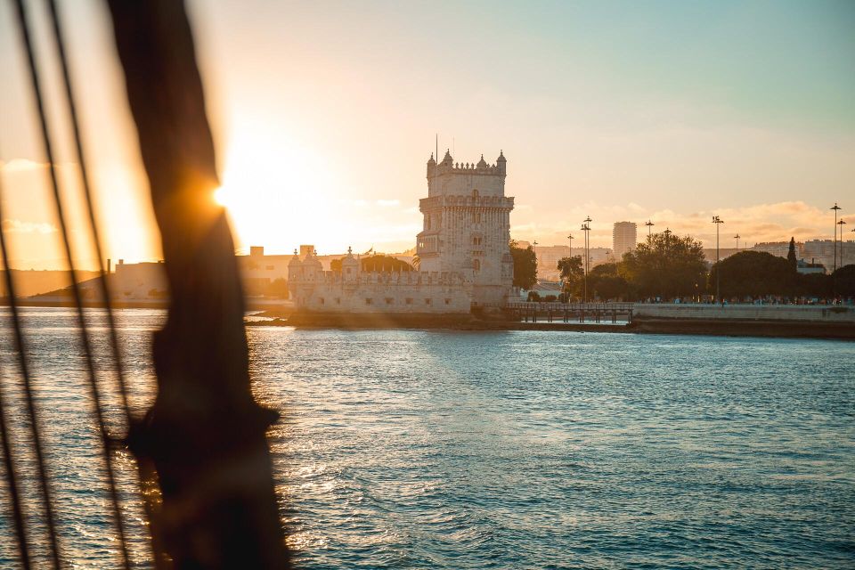 Lisbon Day Boat Party With Live DJ