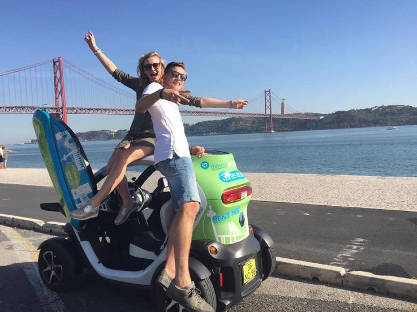 Lisbon: Electric Car Discovery Tour & GPS Audio Guide