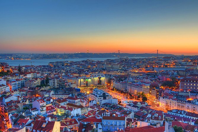 Lisbon Full Day Discovery Tour in Private Vehicle