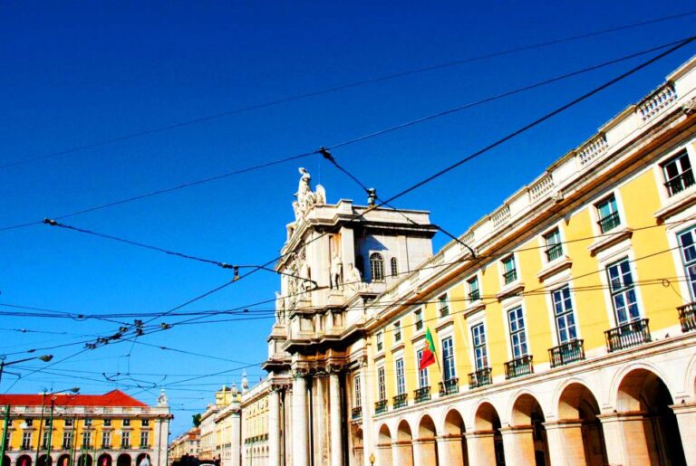 Lisbon: Guided Tour for An Overview of The City