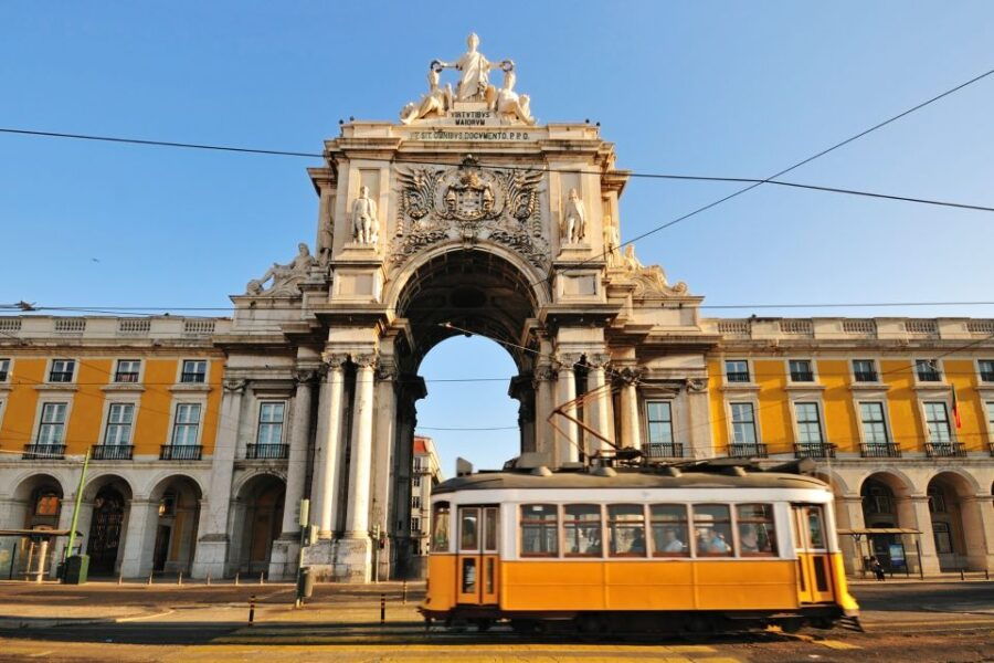 Lisbon Highlights Self Guided Scavenger Hunt & Walking Tour