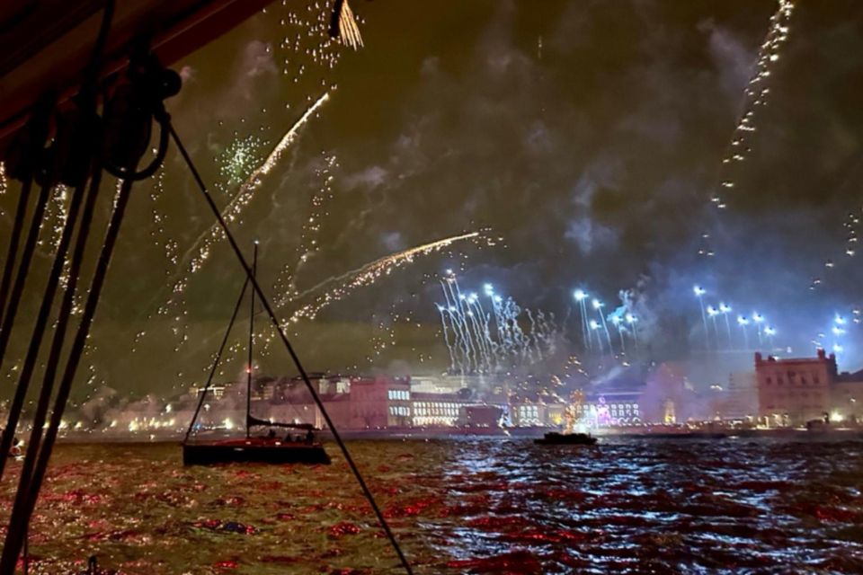 1 lisbon new years eve firework sailing tour with champagne Lisbon: New Year'S Eve Firework Sailing Tour With Champagne