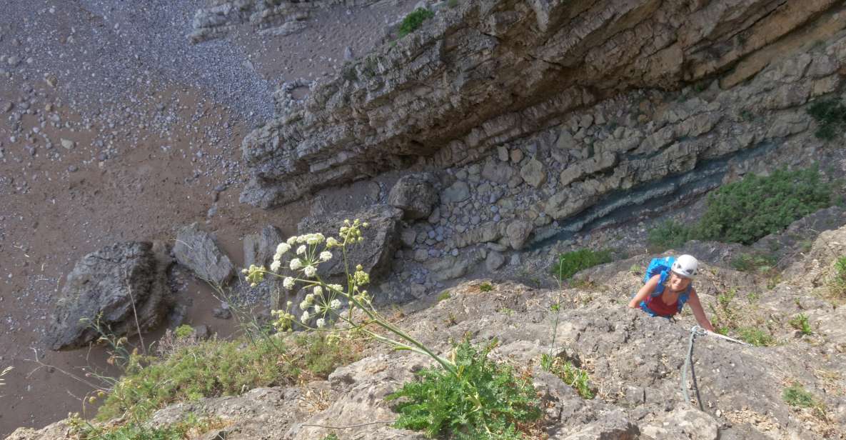 1 lisbon or sesimbra guided rock climbing tour in arrabida Lisbon or Sesimbra: Guided Rock Climbing Tour in Arrábida