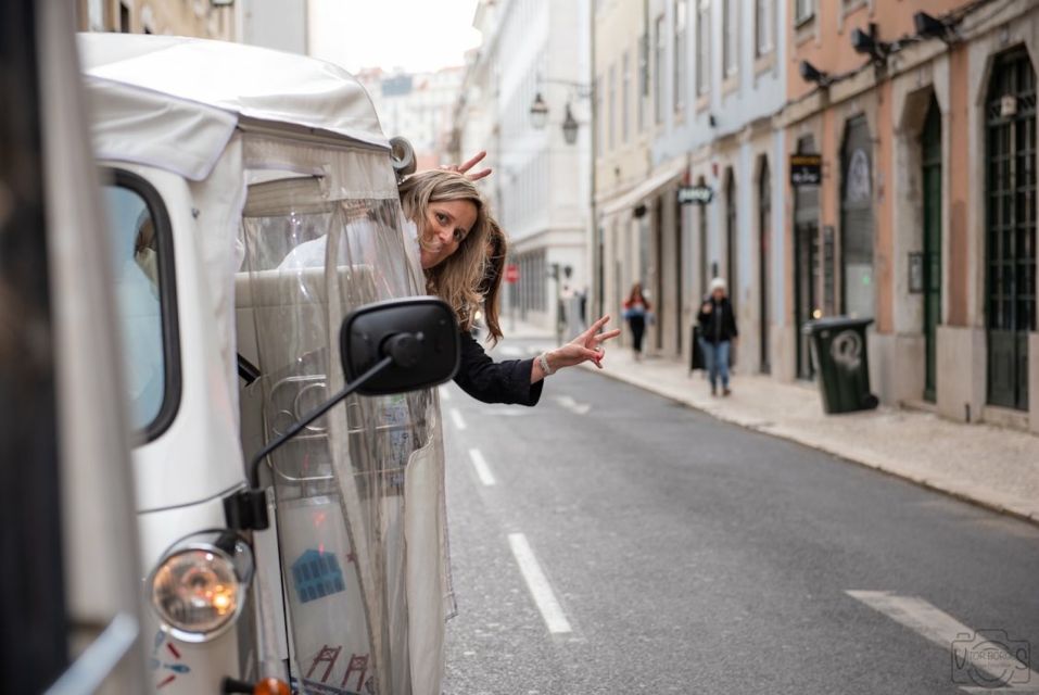 Lisbon: Private Tuk-Tuk Food and Wine Tour