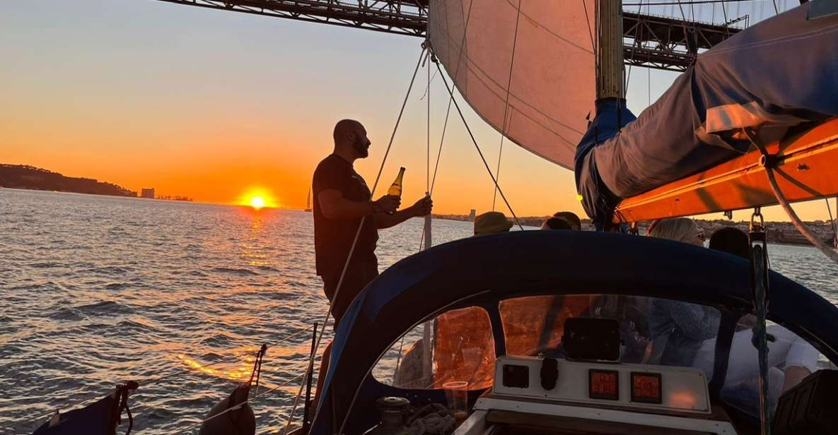 1 lisbon sailboat sunset tour with a drink Lisbon: Sailboat Sunset Tour With a Drink