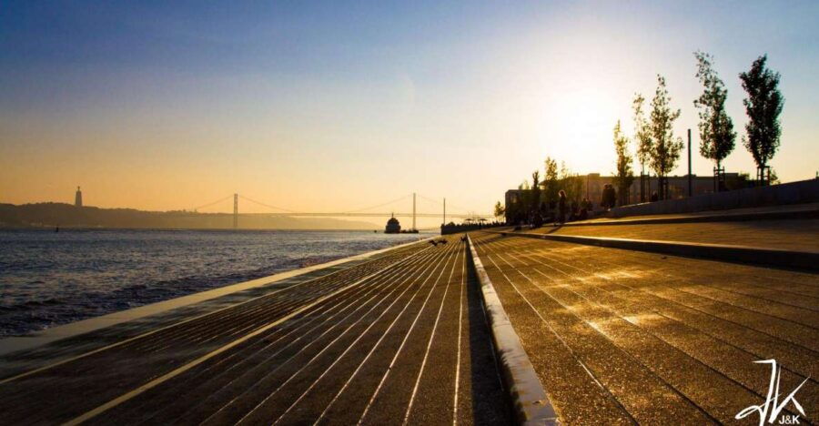 Lisbon: Segway Night Tour