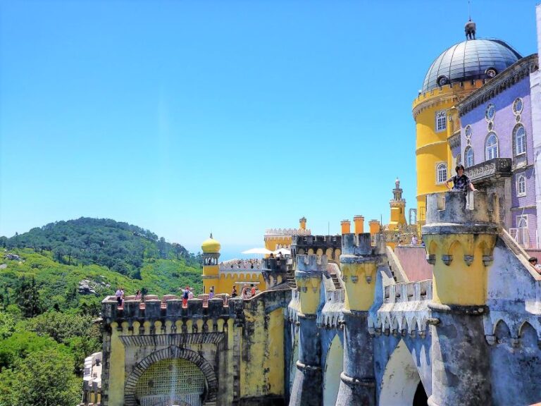 Lisbon: Sintra World Heritage & Cascais Village Private Tour