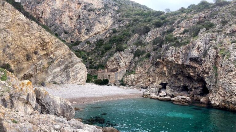 Lisbon: Snorkelling in Sesimbra/Arrábida Natural Park