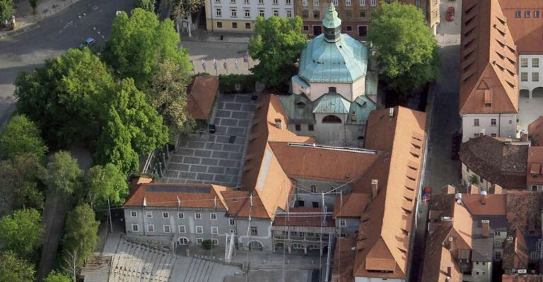 Ljubljana: Self-Guided Walking Tour