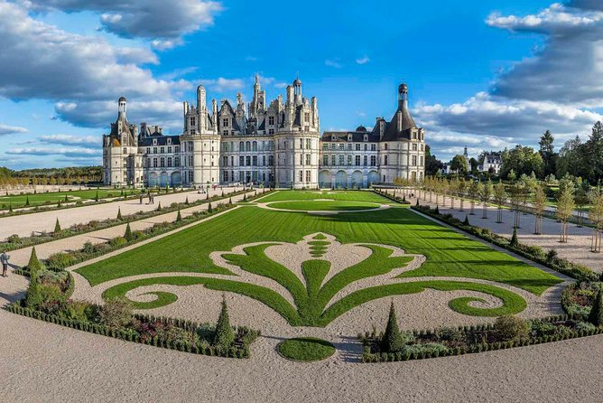 Loire Castles Tour : Blois, Chambord Guided Tour From Paris by Minivan