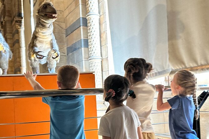 London Natural History Museum With Dinosaurs Gallery Private Tour for Kids