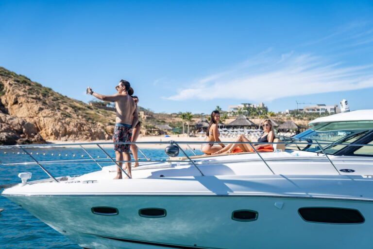 Los Cabos: All-inclusive Half Day Private Yacht Charter