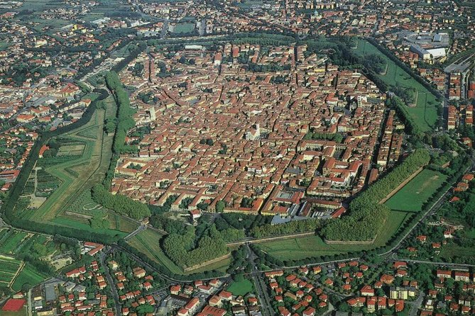 Lucca: Walking Tour of the City Centre and the Walls