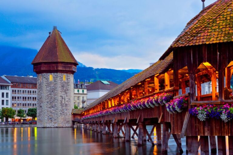Lucerne: First Discovery Walk and Reading Walking Tour