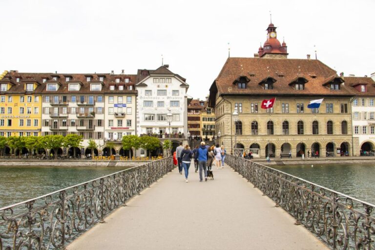 Lucerne: Private Architecture Tour With a Local Expert