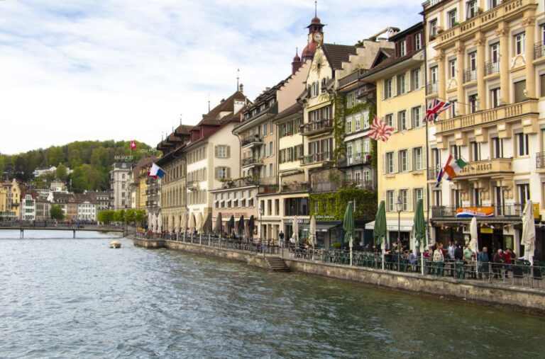 Lucerne: Private Exclusive History Tour With a Local Expert