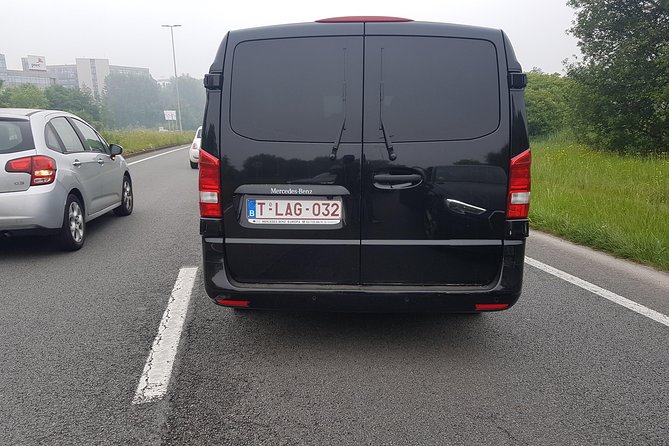 Luxury Minivan From Charleroi Airport to the City of Bruges