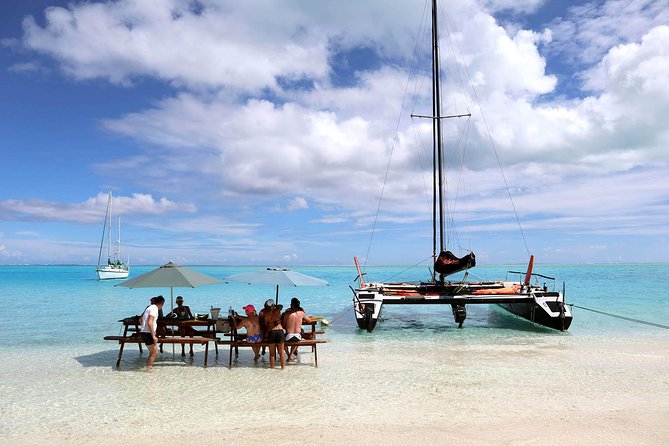 LUXURY Private Catamaran : Full-Day Sail & Polynesian Motu Lunch