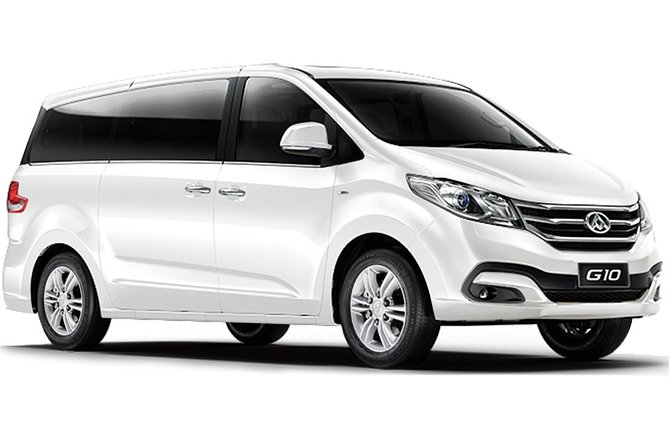 Luxury Van, Private Transfer, Cairns Airport – Cairns City