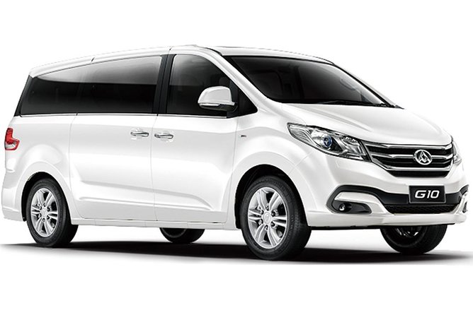 1 luxury van private transfer cairns airport trinity beach Luxury Van, Private Transfer, Cairns Airport -Trinity Beach.