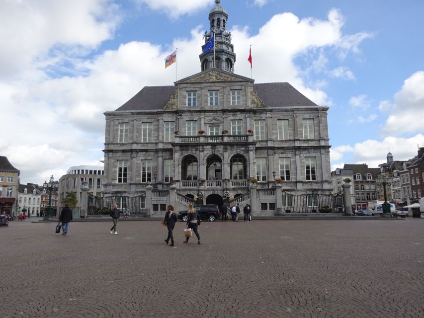 Maastricht Self-Guided Walking Tour & Scavenger Hunt