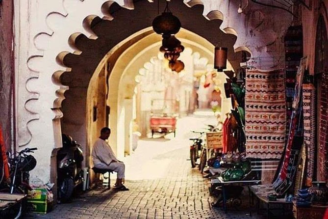 Marrakech Explorer: Guided Tour With Van & Lunch