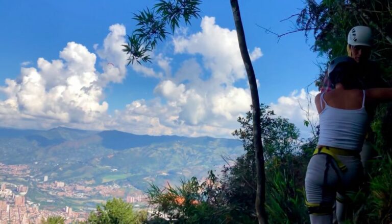 Medellin: Day Trip to Private Zipline and Waterfall Trek