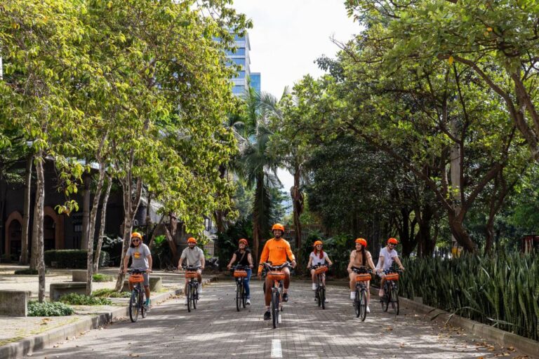 Medellín: E-bike and Foodie Tour