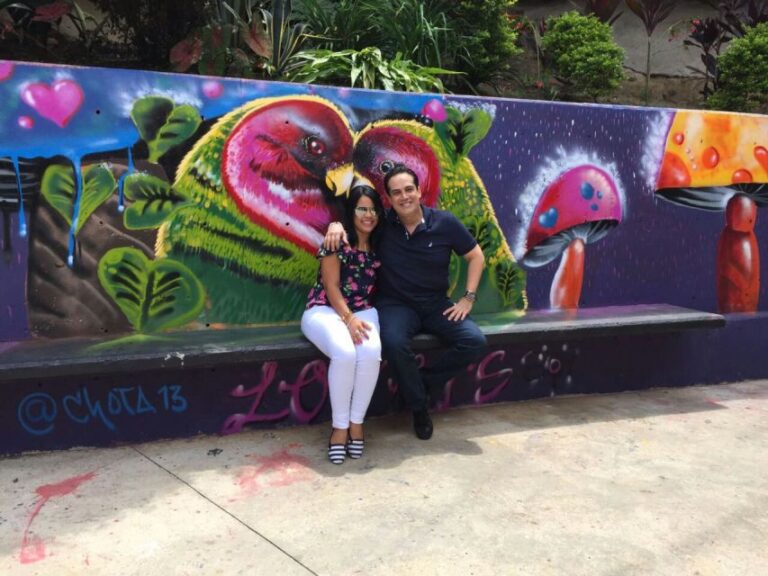 Medellin: Graffiti Culture Private Tour