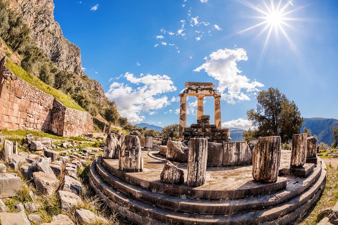 Mercedes Private Tour to Delphi – Thermopylae 9 Hours