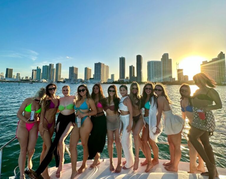 Miami Beach: Biscayne Bay Sightseeing Cruise With Swim Stop