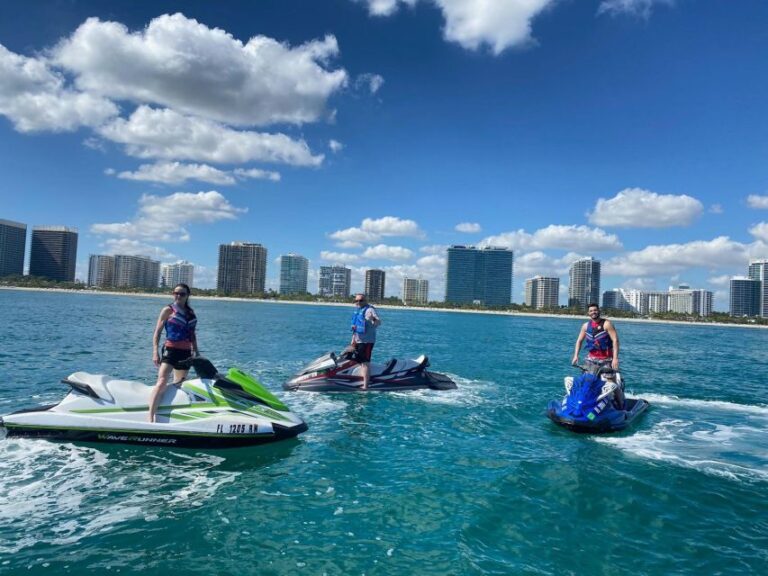 Miami: Jet Skis Adventure Complementary Boat Ride