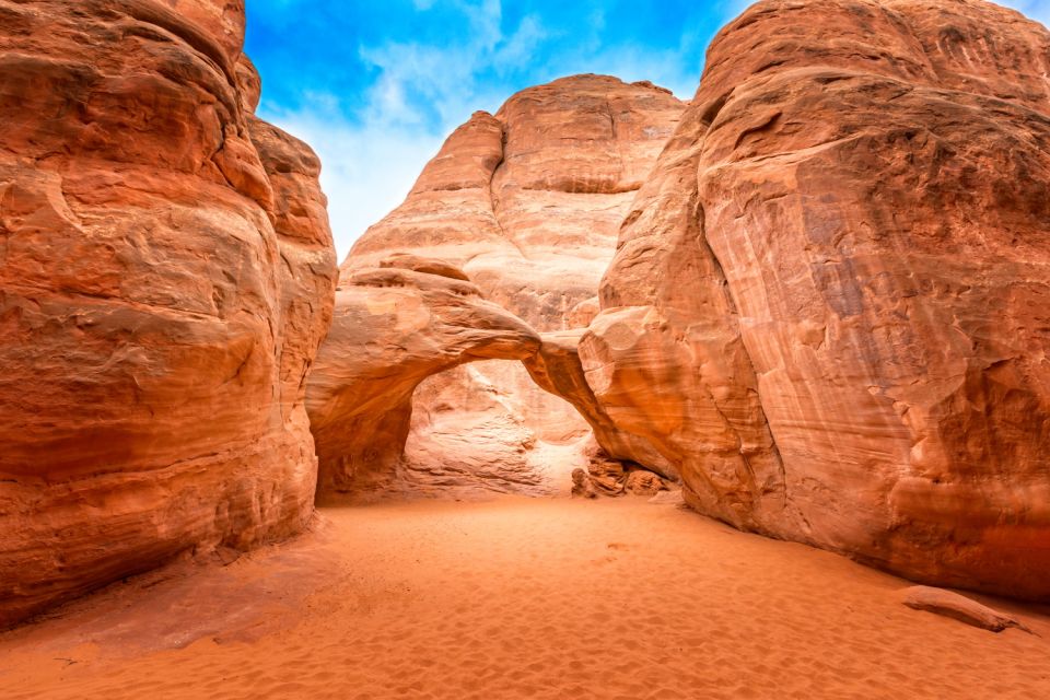 Moab: Arches National Park Self-Guided Driving Tour