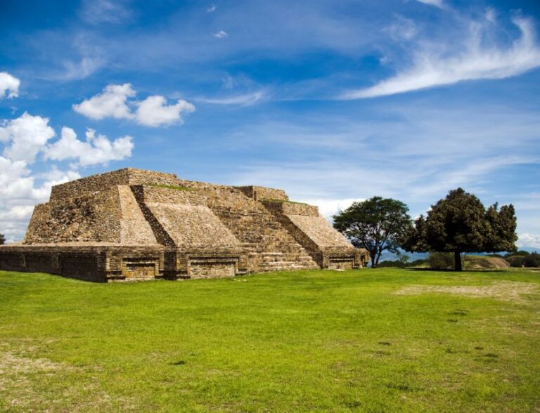 Monte Alban, Cuilápan, Arrazola & Coyotepec Full Day Tour