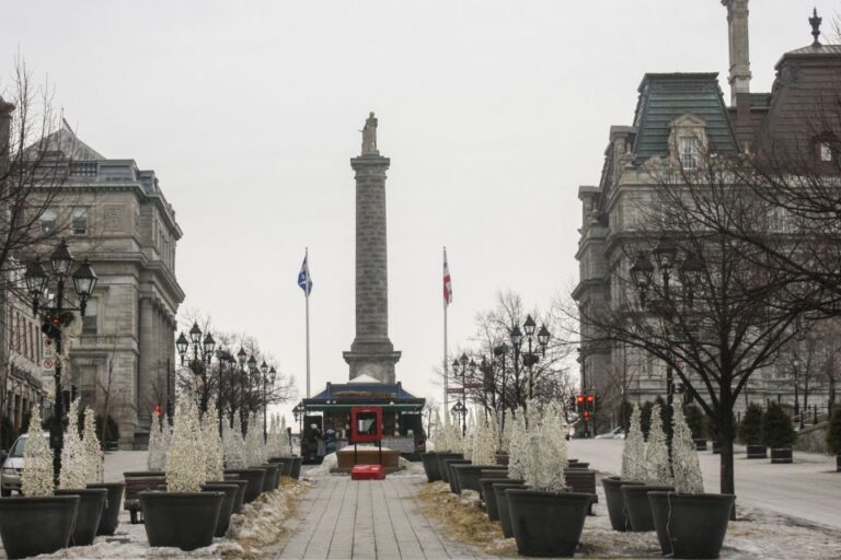 Montreal: First Discovery Walk and Reading Walking Tour