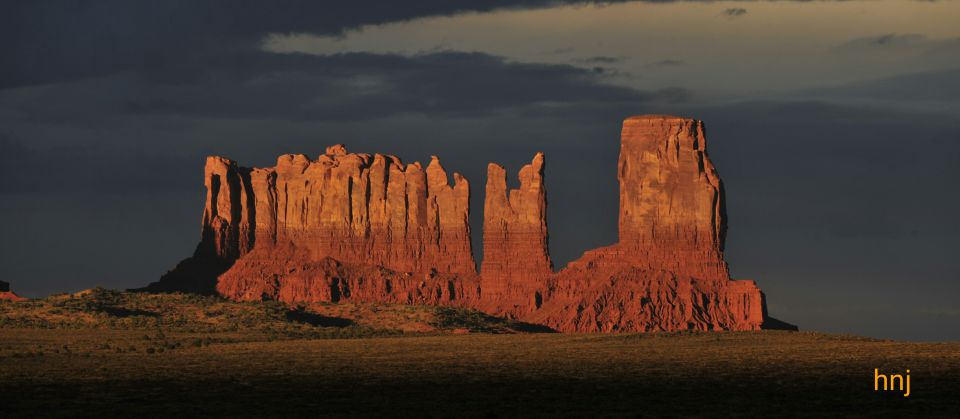 1 monument valley guided sunset tour Monument Valley: Guided Sunset Tour