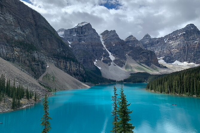 Moraine Lake: Private Sunrise or Daytime Tour From Banff/Canmore