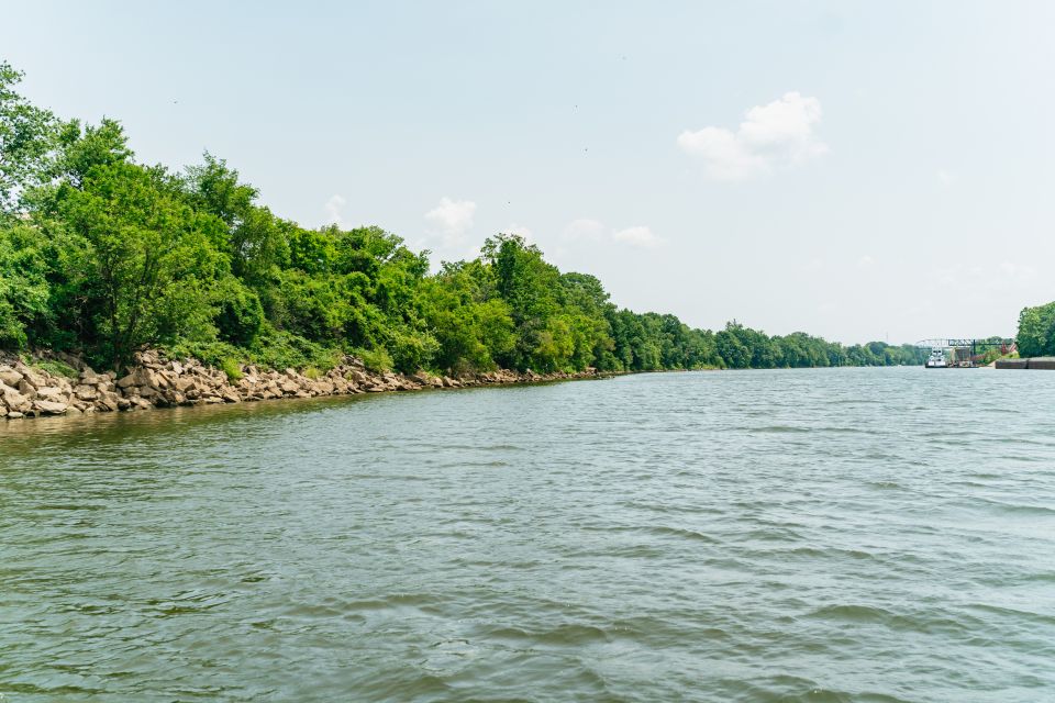 1 nashville pontoon party cruise with a captain Nashville: Pontoon Party Cruise With a Captain