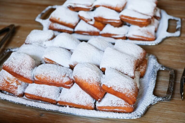 New Orleans: Guided Delicious Beignet Tour With Tastings