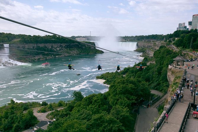 Niagara Falls Guided 9 Hour Day Trip With Round-Trip Transfer