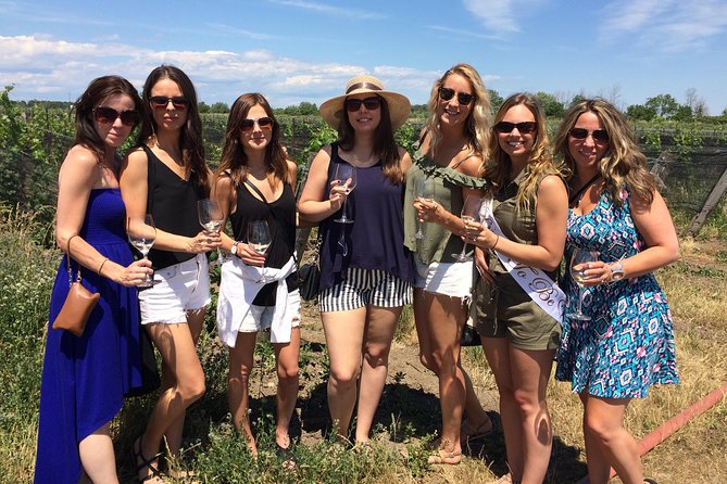 Niagara-On-The-Lake Small Group Wine Tour With Picnic Lunch