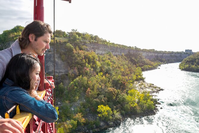 Niagara: Sightseeing Pass Including 4 Attractions and Tour