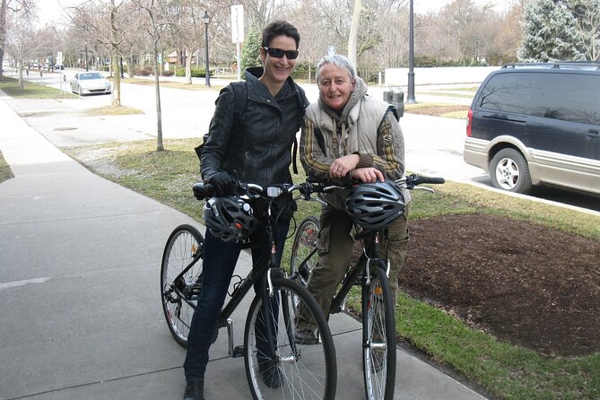 Niagara Wine and Cheese Bicycle Tour With Local Guide