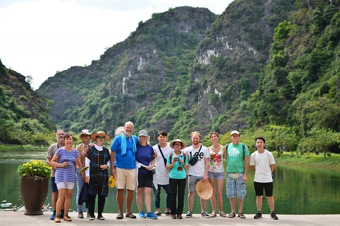1 ninh binh daily tour hoa lu am tien cave trang an boat ride Ninh Binh Daily Tour: Hoa Lu - Am Tien Cave- Trang an Boat Ride