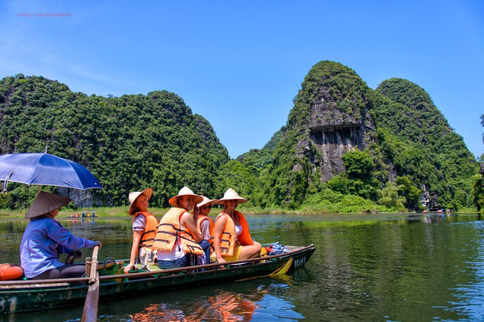 1 ninh binh hoa lu mua cave and trang an tour and boat ride Ninh Binh: Hoa Lu, Mua Cave, and Trang An Tour and Boat Ride