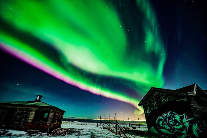 Northern Lights Hunt and Jeep Tour With a Photographer