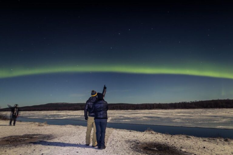 Northern Lights Hunting With BBQ and Photos, Small Group