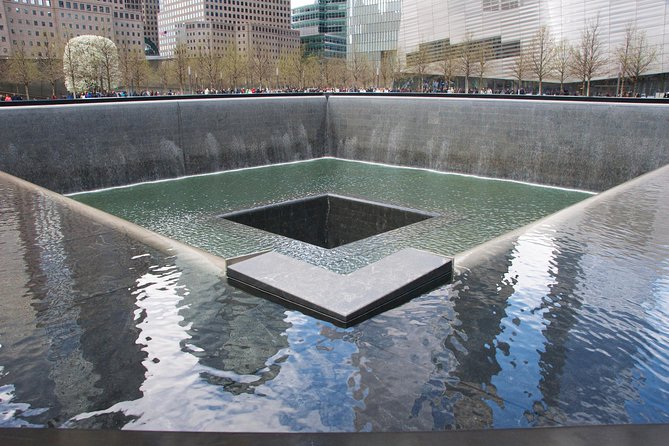 NYC 9/11 Memorial, Lower Manhattan Guided Walking Tour  – New York City